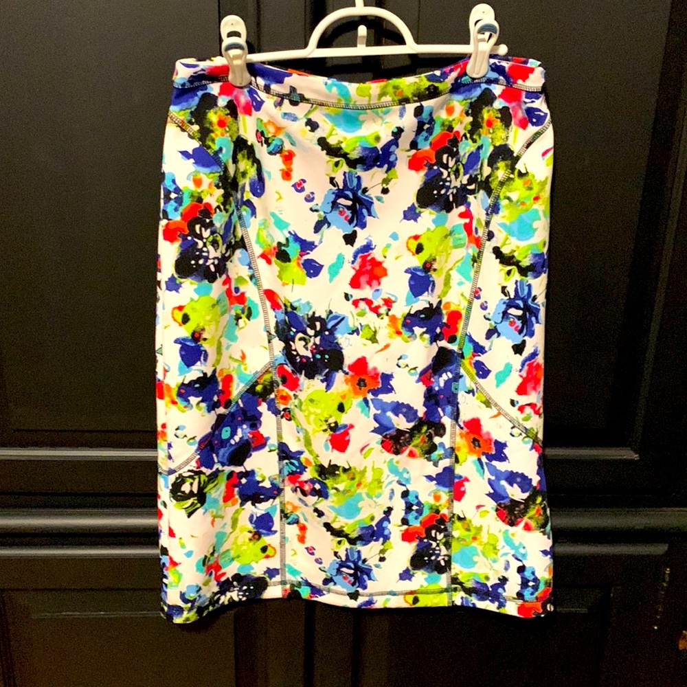 White with floral pattern navy pink green aqua neon stretch size L